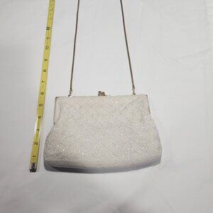 Vintage beaded purse with chain